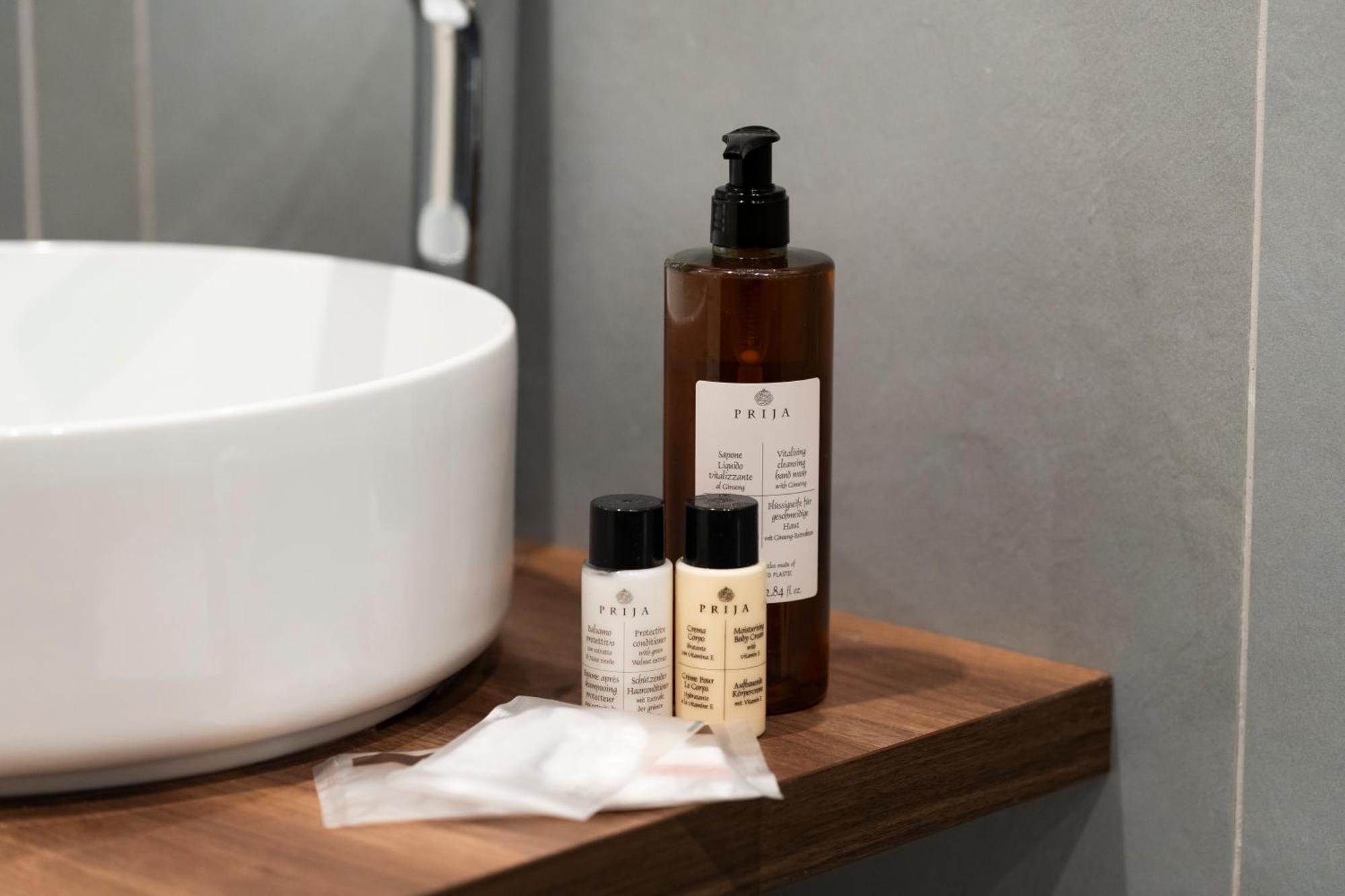Well Suites - Piazza Dei Martiri Neapol Zewnętrze zdjęcie